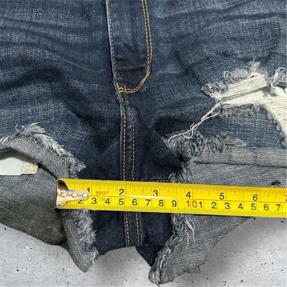 Hollister High Rise Short Shorts Denim Size 3 26” Inseam - Picture 3 of 6
